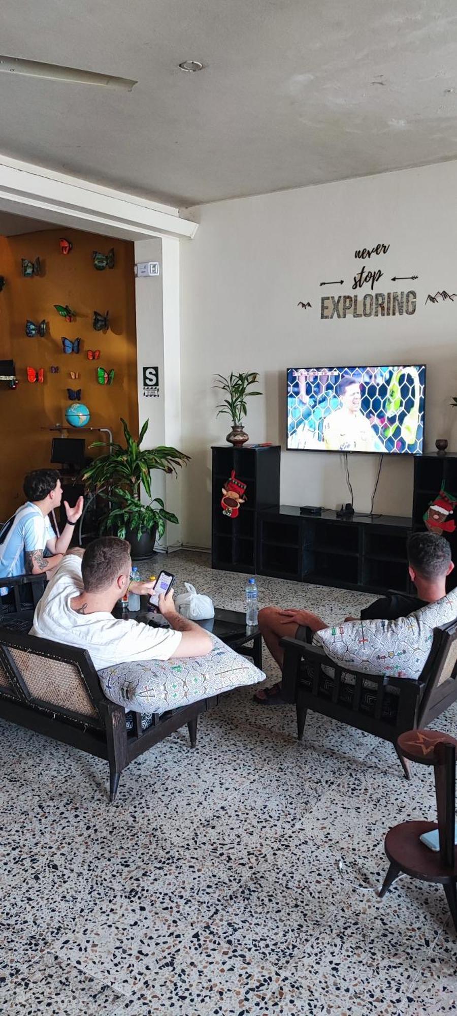 Flying Dog Hostel Iquitos Exterior photo