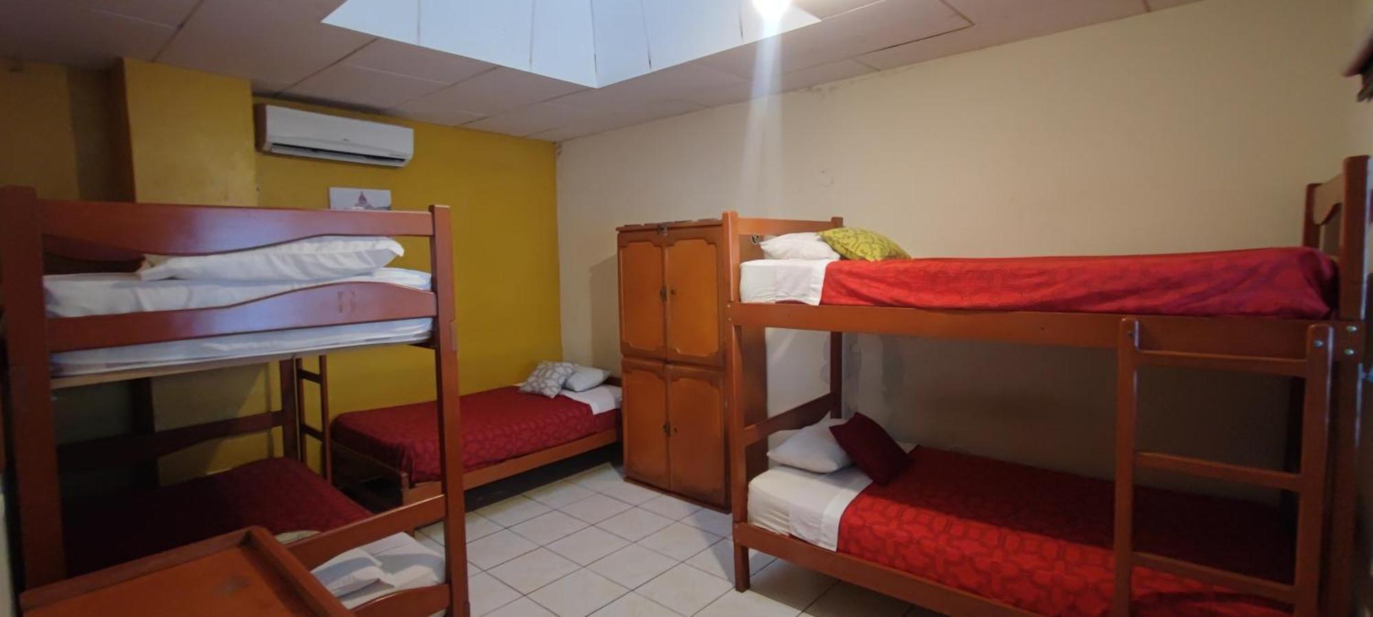Flying Dog Hostel Iquitos Exterior photo